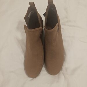 TOMS Kallie Wedge Bootie Tan Size 11